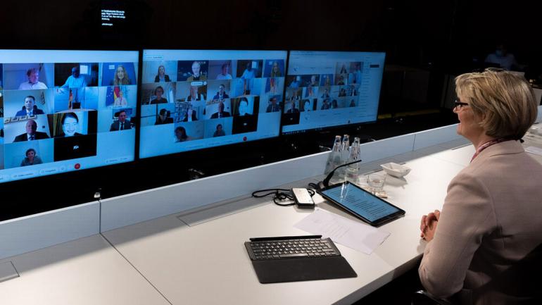 Bundesforschungsministerin A. Karliczek eröffnet die virtuelle Sitzung des Bioöknonomierates. Foto: © BMBF/Hans-Joachim Rickel