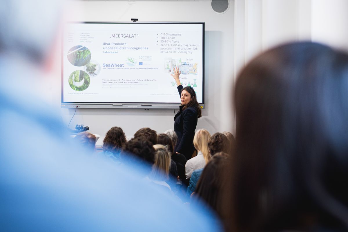 Einblicke in SolKuBim, ein Spinoff von food4future, im Rahmen der Veranstaltung „Algen und Ernährung – mehr als nur Sushi“ (© J. Duderstädt, HTW) 